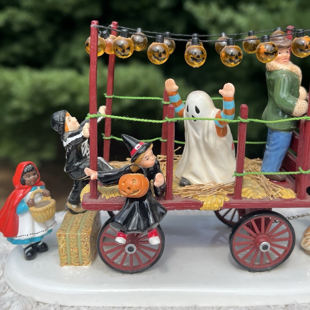 Dept 56 Halloween Hayride Clydesdale Kids Ghost Pumpkin Witch Snow Village w Box - Picture 3 of 11